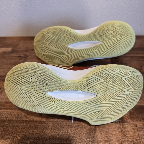 Nike Precision 6 Women's Basketball Shoes - Picture 7 of 8